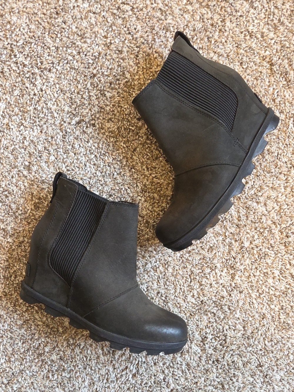 SOREL Joan of Arctic Wedge II Chelsea Boots
